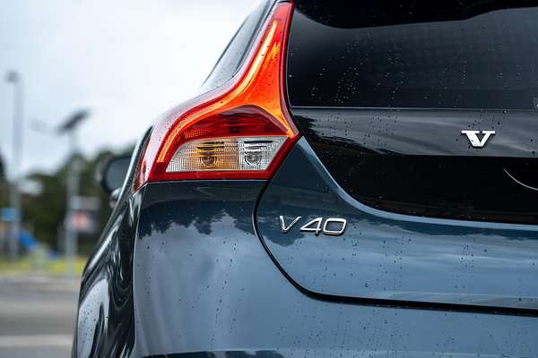 2017 Volvo V40 T3 Momentum
