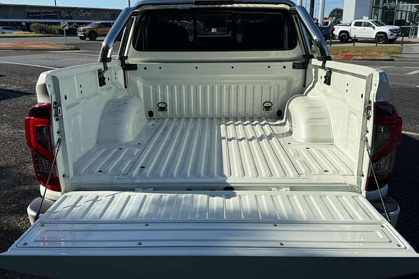 2024 Nissan Navara ST D23 4X4