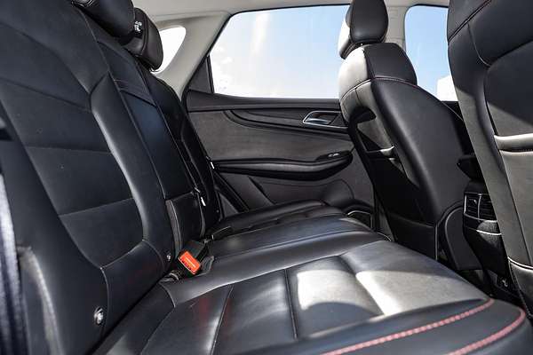 2023 MG HS Essence SAS23