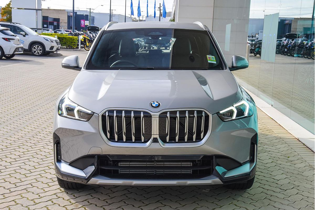 2025 BMW X1 sDrive18i U11