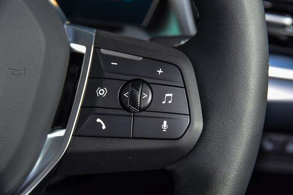 2025 BMW X1 sDrive18i U11