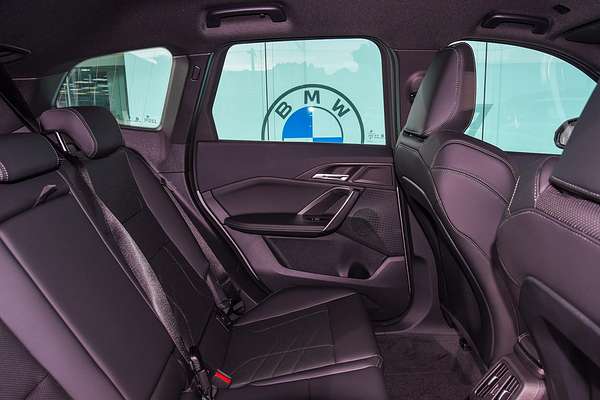 2025 BMW X1 sDrive18i U11
