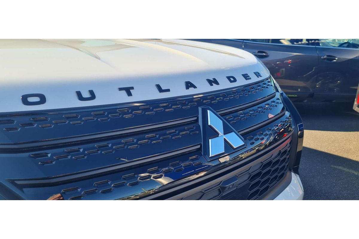 2025 Mitsubishi Outlander PHEV GSR ZM
