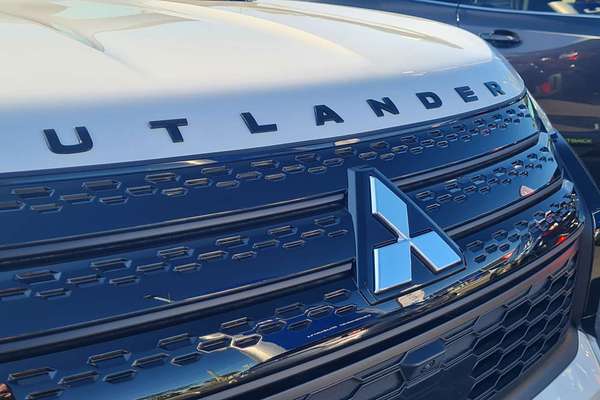 2025 Mitsubishi Outlander PHEV GSR ZM
