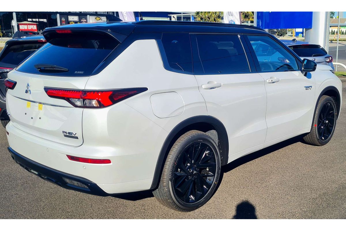 2025 Mitsubishi Outlander PHEV GSR ZM