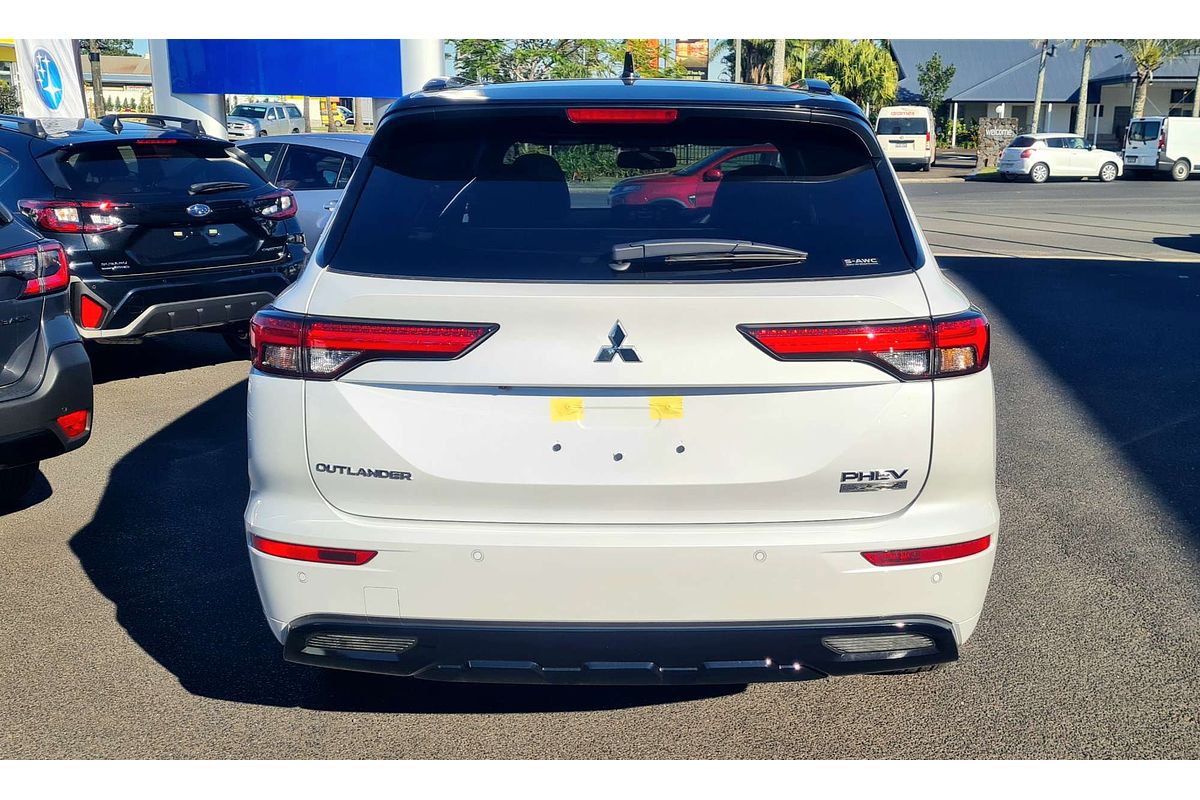 2025 Mitsubishi Outlander PHEV GSR ZM