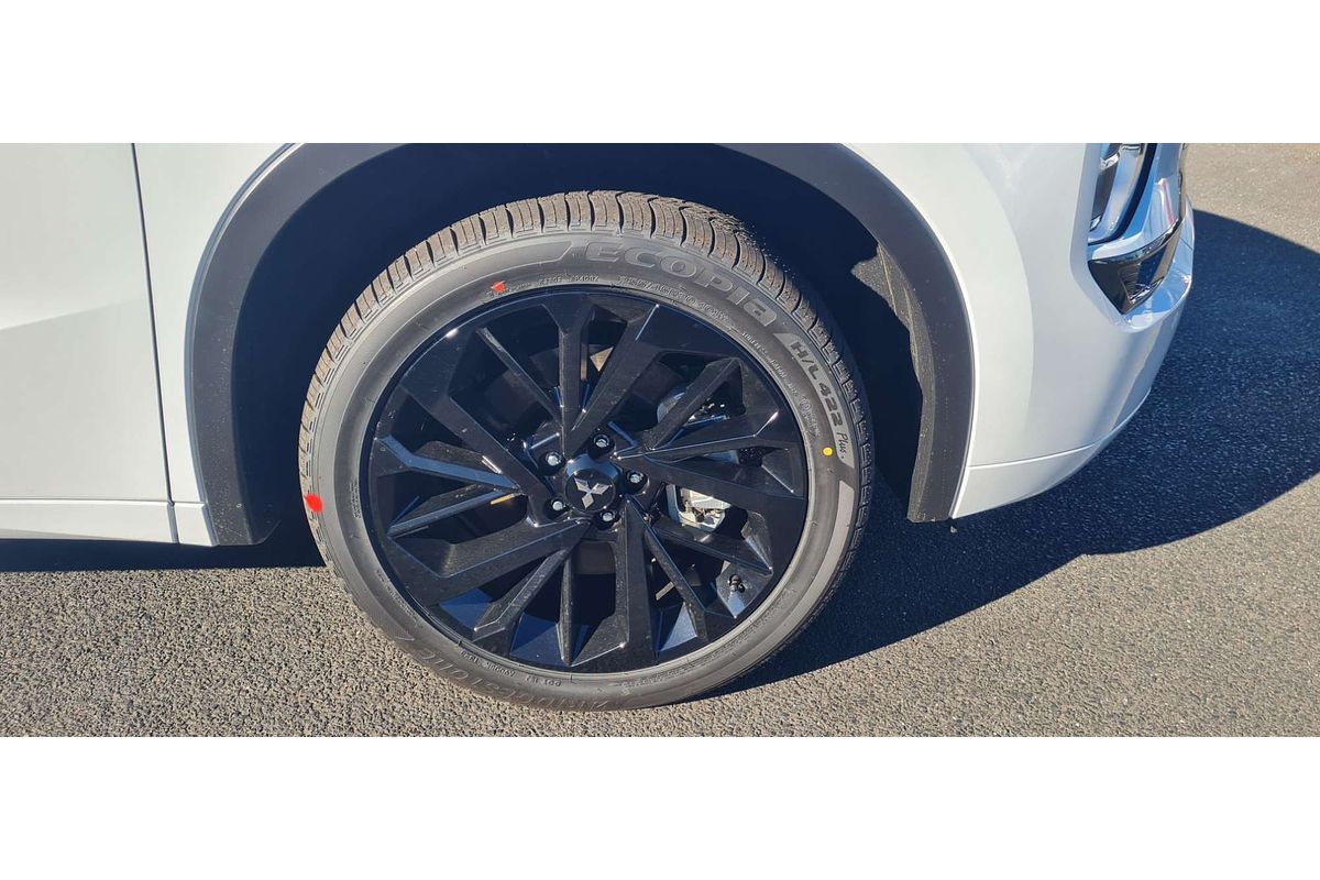 2025 Mitsubishi Outlander PHEV GSR ZM