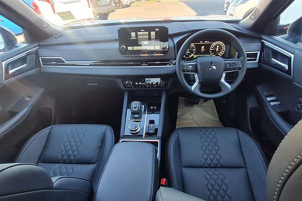 2025 Mitsubishi Outlander PHEV GSR ZM