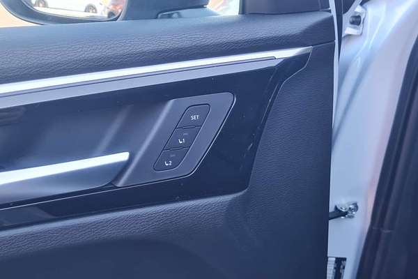 2025 Mitsubishi Outlander PHEV GSR ZM