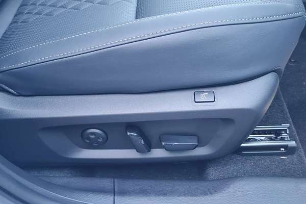 2025 Mitsubishi Outlander PHEV GSR ZM