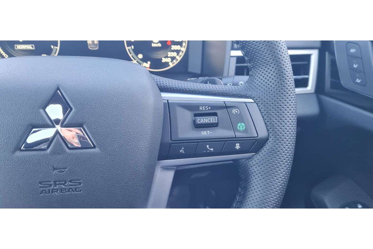 2025 Mitsubishi Outlander PHEV GSR ZM