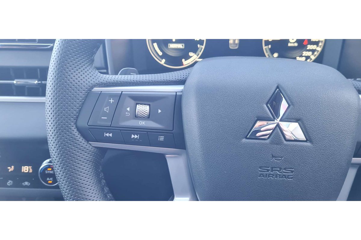 2025 Mitsubishi Outlander PHEV GSR ZM