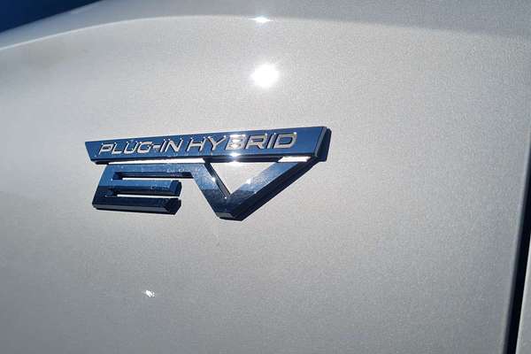 2025 Mitsubishi Outlander PHEV GSR ZM