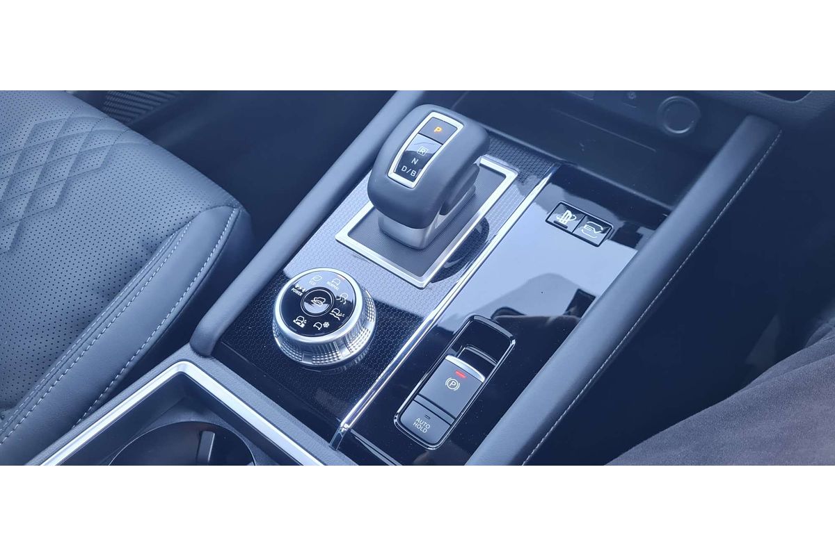 2025 Mitsubishi Outlander PHEV GSR ZM