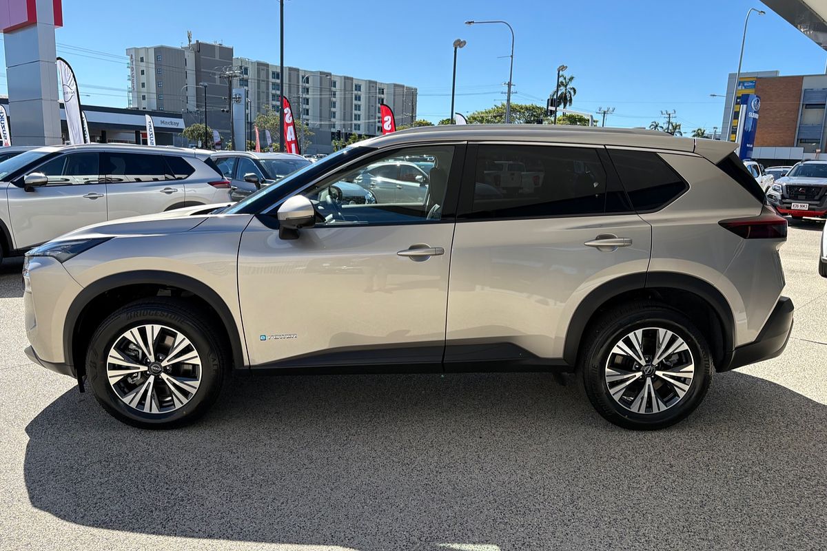 2025 Nissan X-TRAIL ST-L e-POWER T33