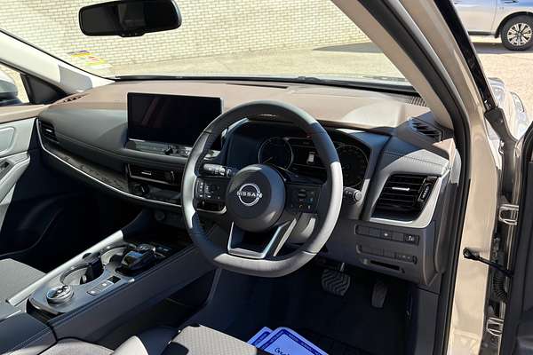 2025 Nissan X-TRAIL ST-L e-POWER T33