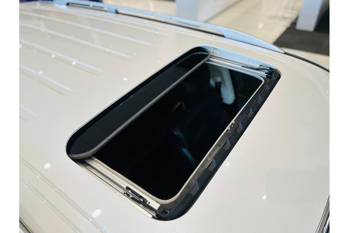 2022 Nissan Patrol Ti-L Y62