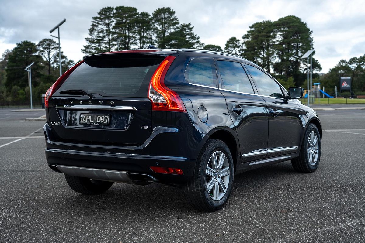 2016 Volvo XC60 T5 Luxury
