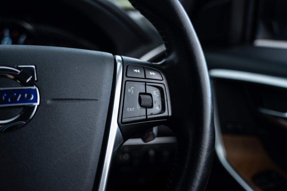 2016 Volvo XC60 T5 Luxury