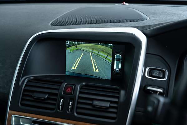 2016 Volvo XC60 T5 Luxury