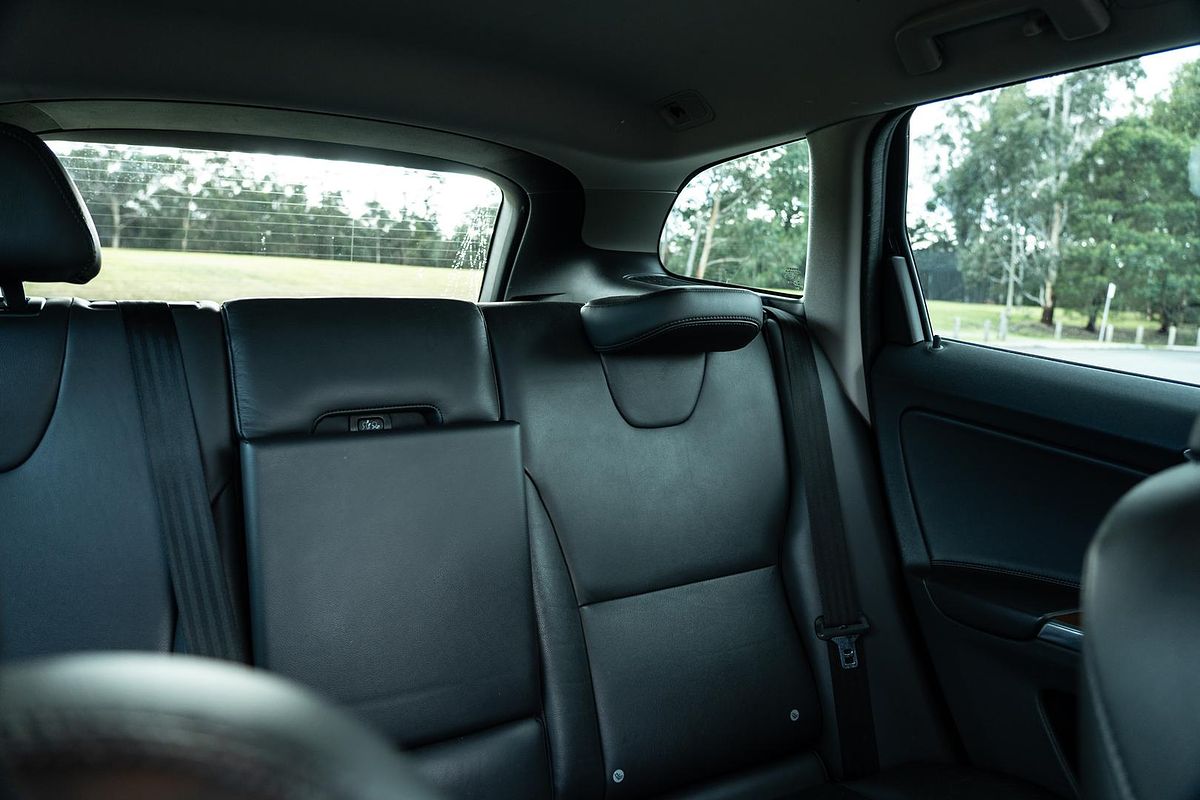 2016 Volvo XC60 T5 Luxury