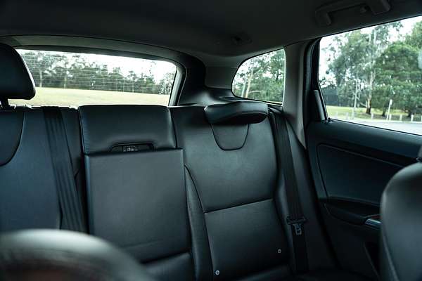 2016 Volvo XC60 T5 Luxury