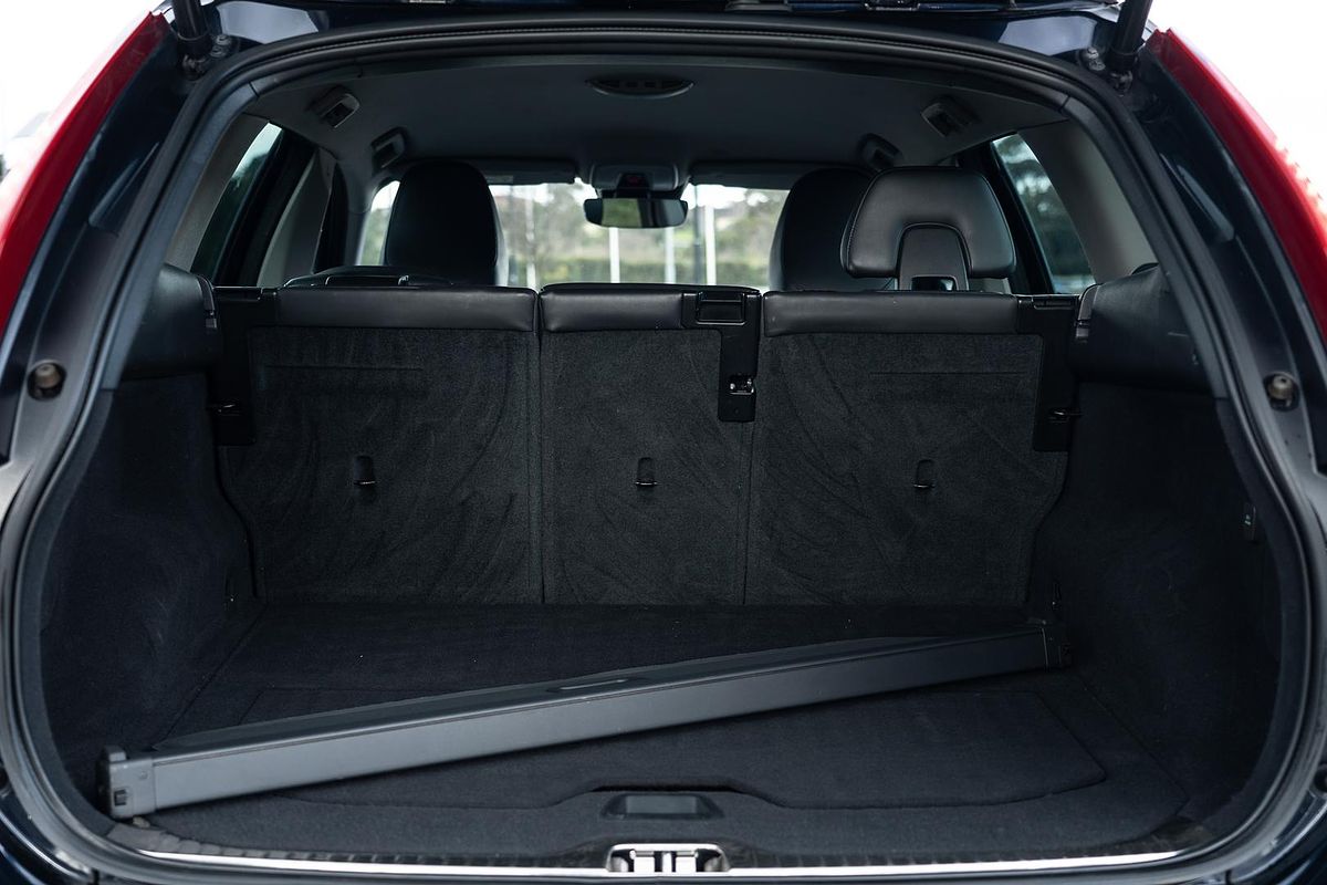 2016 Volvo XC60 T5 Luxury