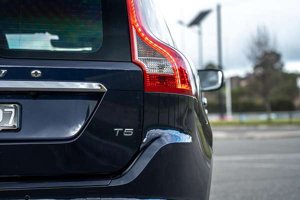 2016 Volvo XC60 T5 Luxury