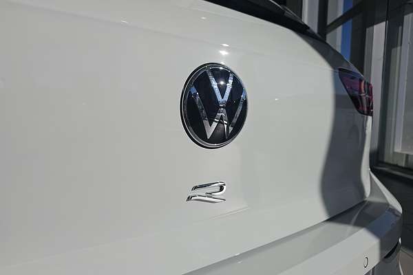 2024 Volkswagen Golf R 8