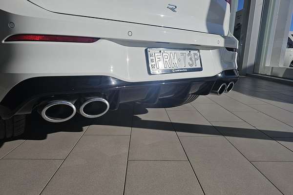 2024 Volkswagen Golf R 8