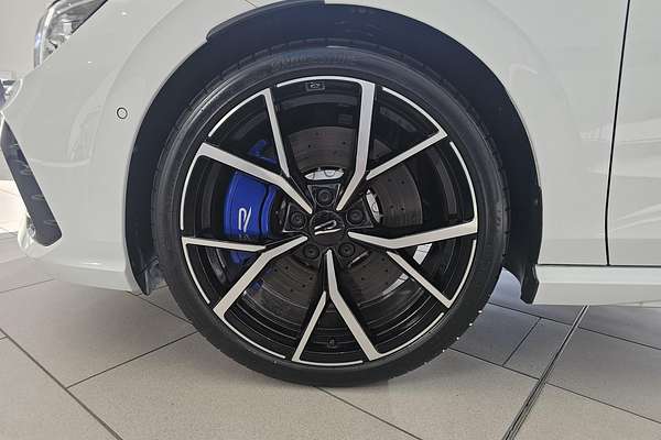 2024 Volkswagen Golf R 8