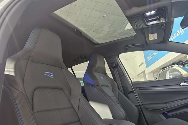 2024 Volkswagen Golf R 8