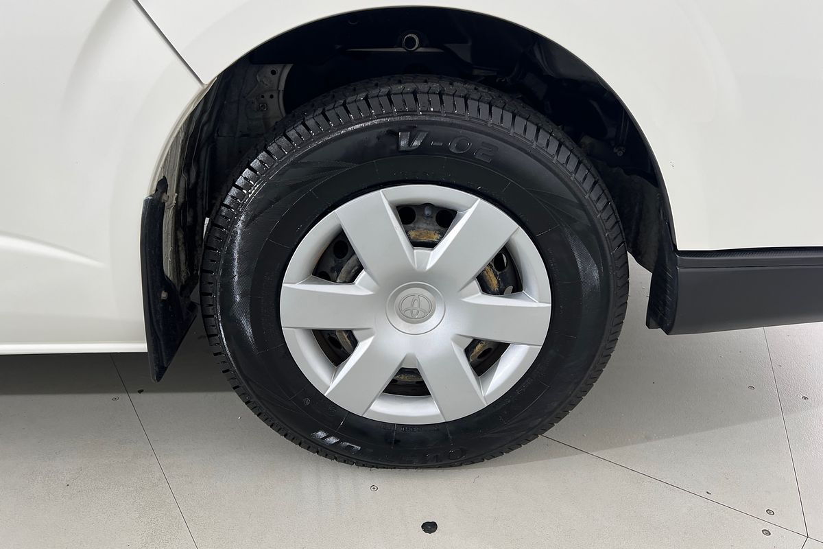2018 Toyota Hiace TRH201R LWB