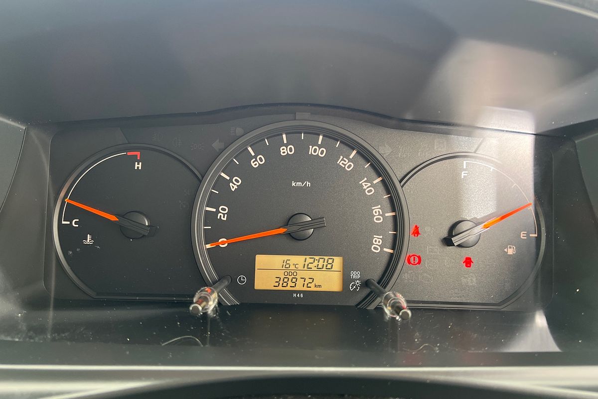 2018 Toyota Hiace TRH201R LWB