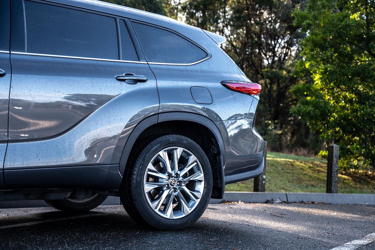 2021 Toyota Kluger Grande AXUH78R