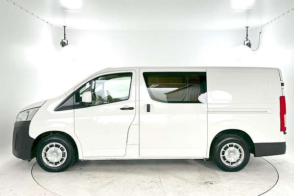 2022 Toyota Hiace GDH300R
