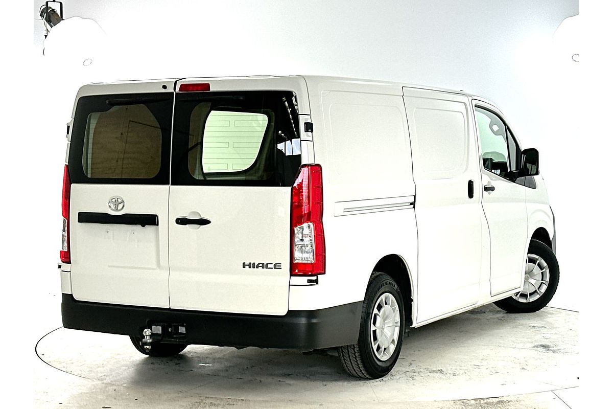 2022 Toyota Hiace GDH300R