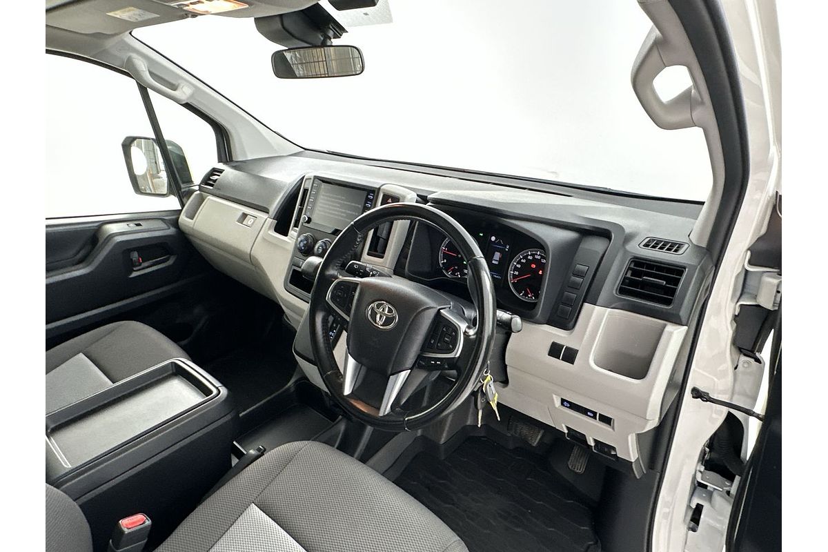 2022 Toyota Hiace GDH300R