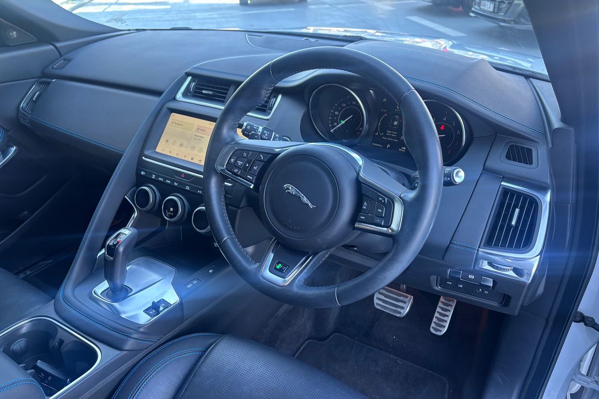 2019 Jaguar E-PACE P200 R-Dynamic S X540