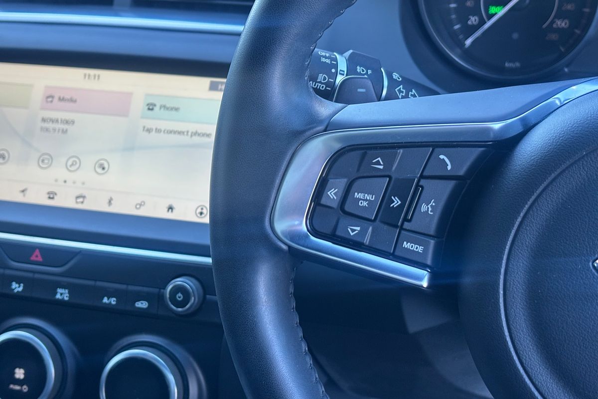 2019 Jaguar E-PACE P200 R-Dynamic S X540