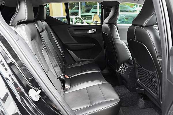 2024 Volvo XC40 Ultra B4 Bright