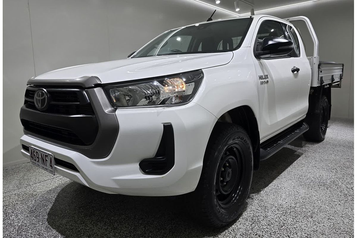 2021 Toyota Hilux Hilux 4x4 SR 2.8L T Diesel Automatic Extra Cab C/C GUN126R 4X4