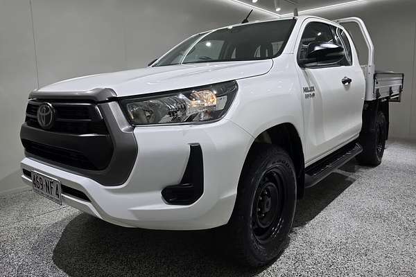 2021 Toyota Hilux Hilux 4x4 SR 2.8L T Diesel Automatic Extra Cab C/C GUN126R 4X4