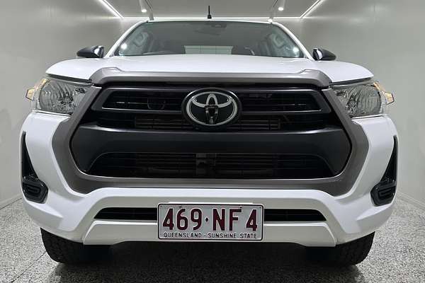 2021 Toyota Hilux Hilux 4x4 SR 2.8L T Diesel Automatic Extra Cab C/C GUN126R 4X4