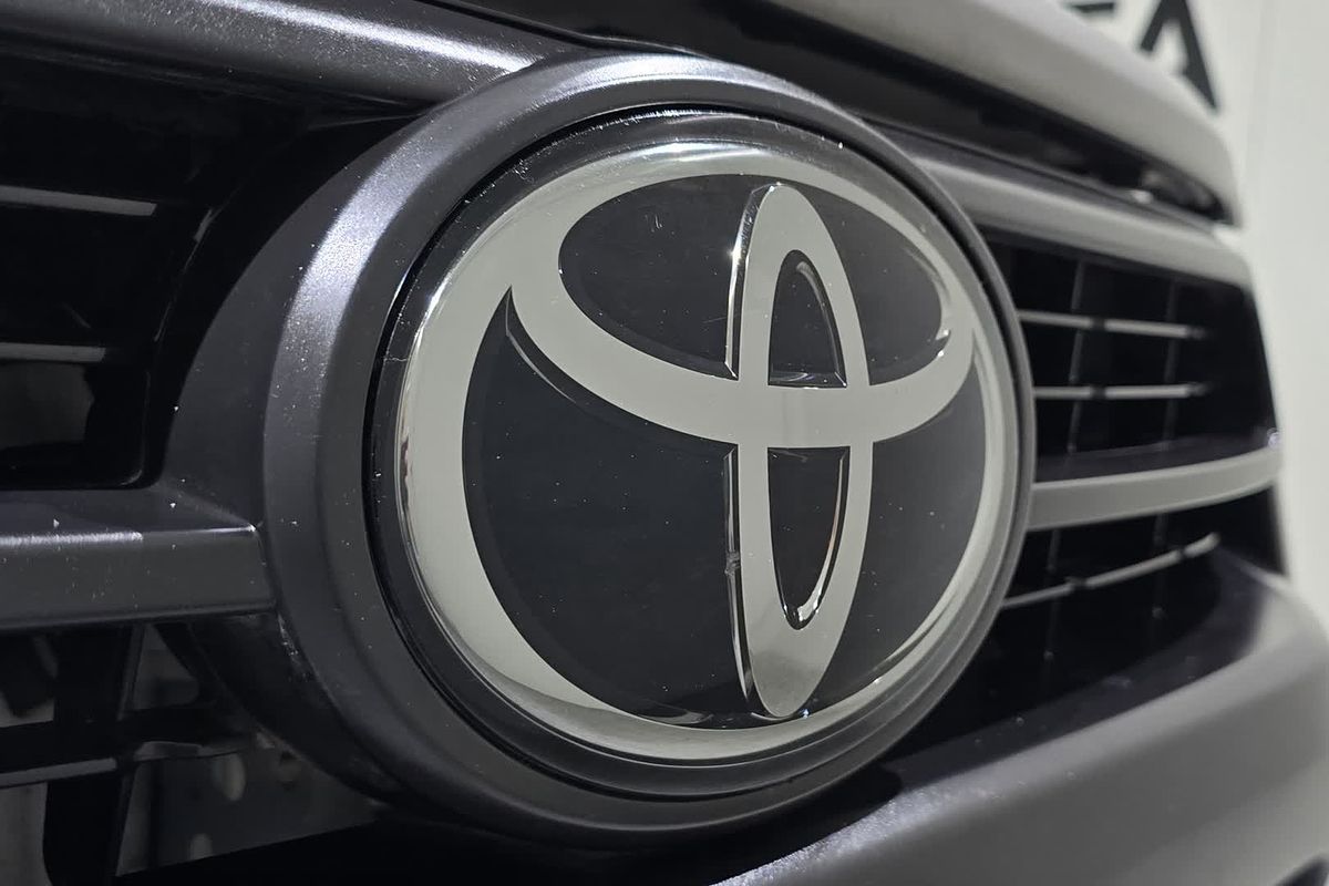 2021 Toyota Hilux Hilux 4x4 SR 2.8L T Diesel Automatic Extra Cab C/C GUN126R 4X4