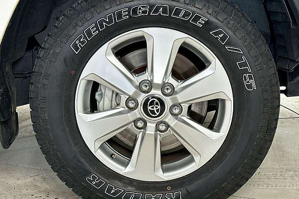 2023 Toyota Landcruiser GXL FJA300R