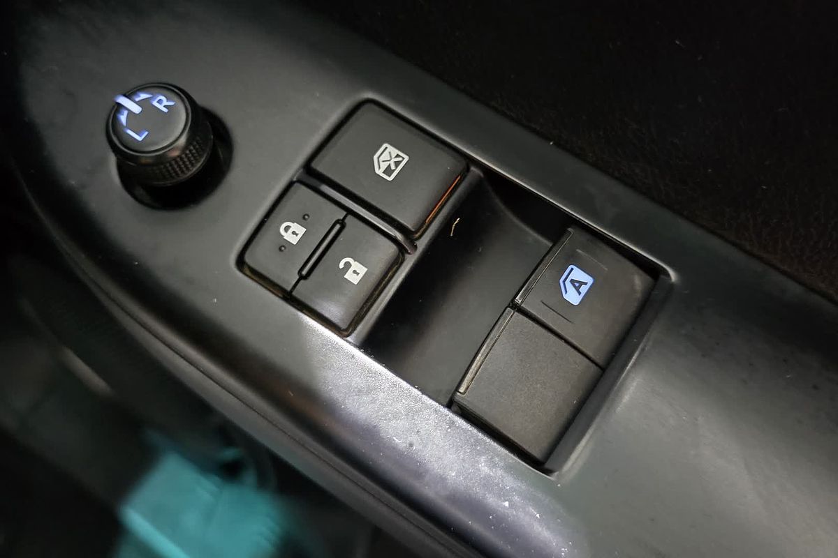 2021 Toyota Hilux Hilux 4x4 SR 2.8L T Diesel Automatic Extra Cab C/C GUN126R 4X4