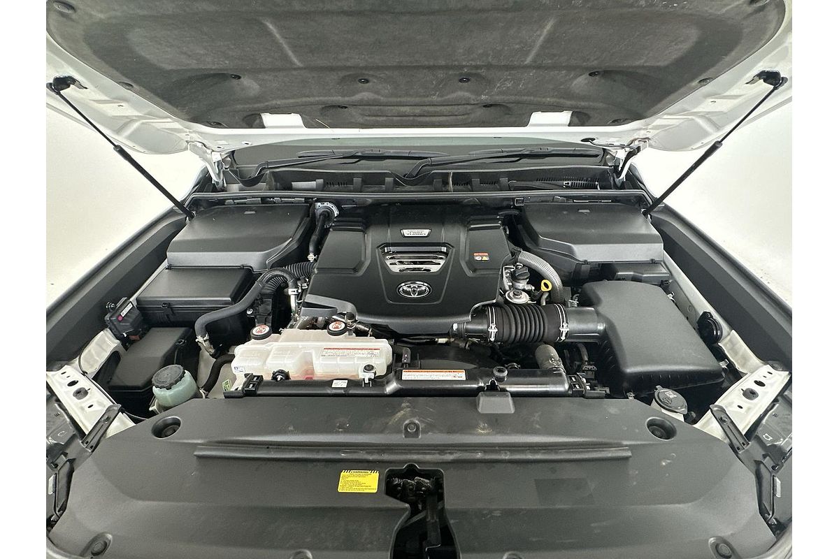 2023 Toyota Landcruiser GXL FJA300R