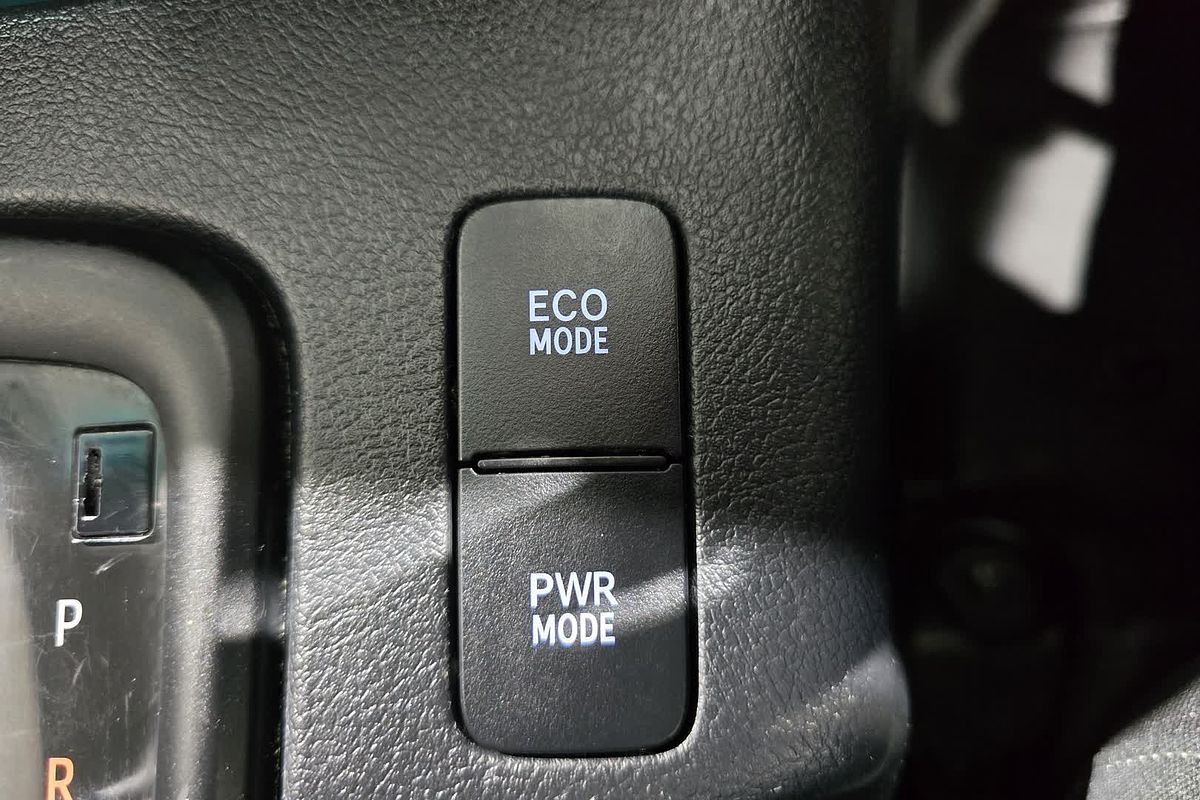 2021 Toyota Hilux Hilux 4x4 SR 2.8L T Diesel Automatic Extra Cab C/C GUN126R 4X4