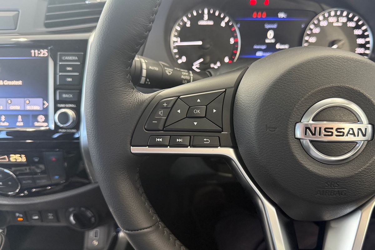 2025 Nissan Navara ST-X D23 4X4